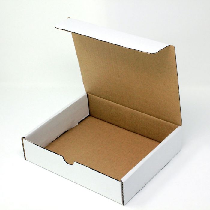 Medium Cardboard Mailing Box – MOQ 50 boxes per bundle – Green Stack Supply